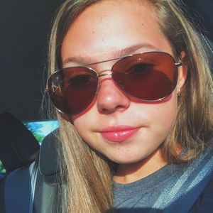 Meet your Posher, Kennedy